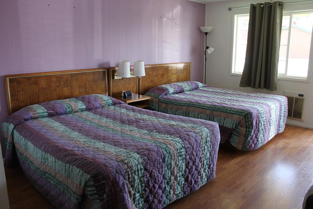 Motel 101 Gold Beach Bagian luar foto