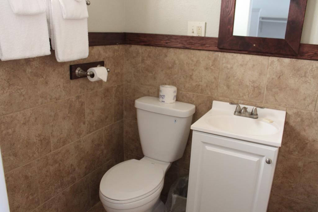 Motel 101 Gold Beach Bagian luar foto