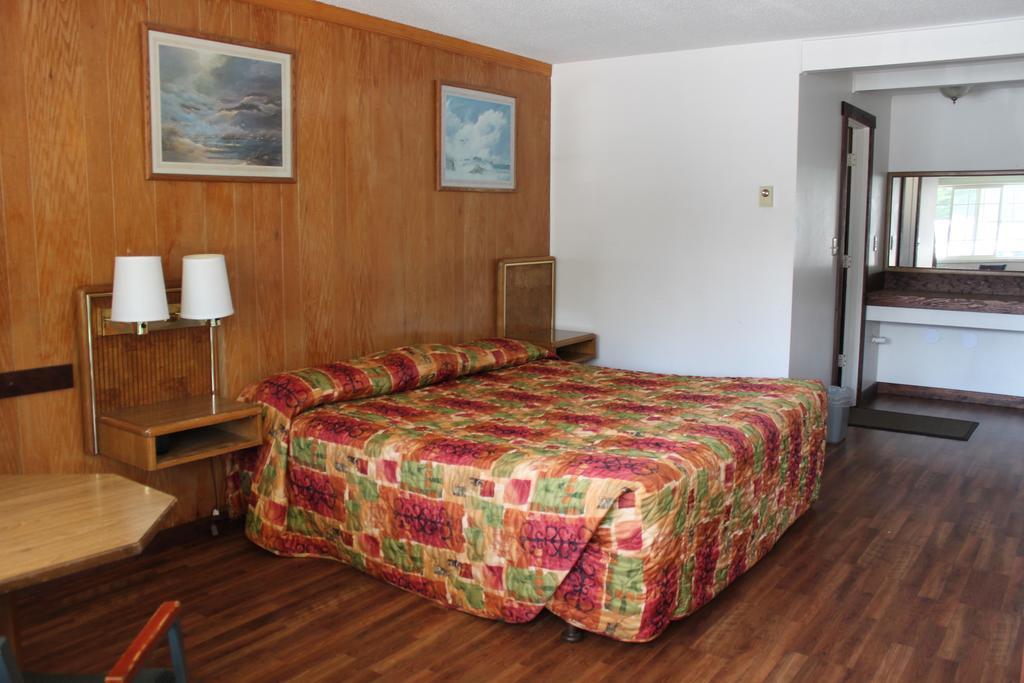 Motel 101 Gold Beach Bagian luar foto