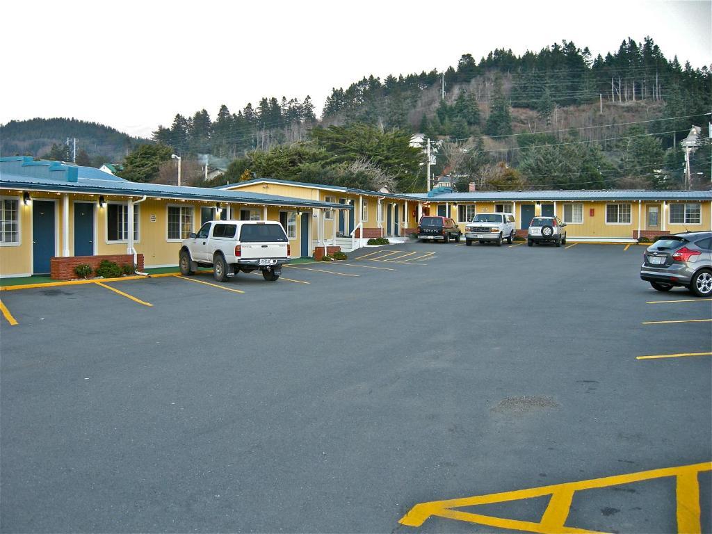 Motel 101 Gold Beach Bagian luar foto